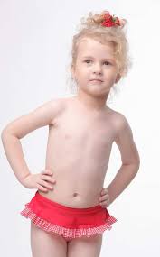 девочки в плавках