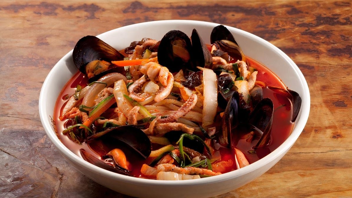 Paik's Noodle by null