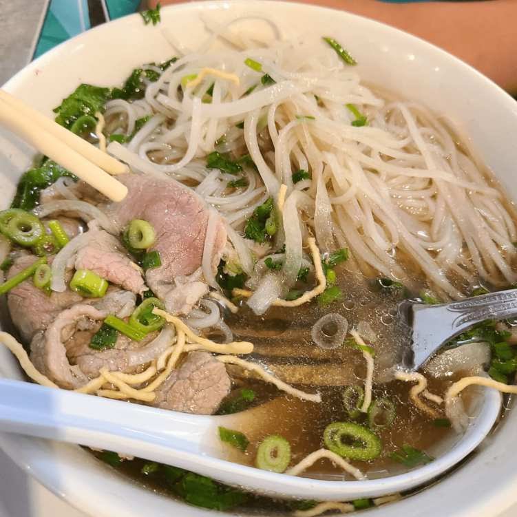 Pho Nam Giang by null