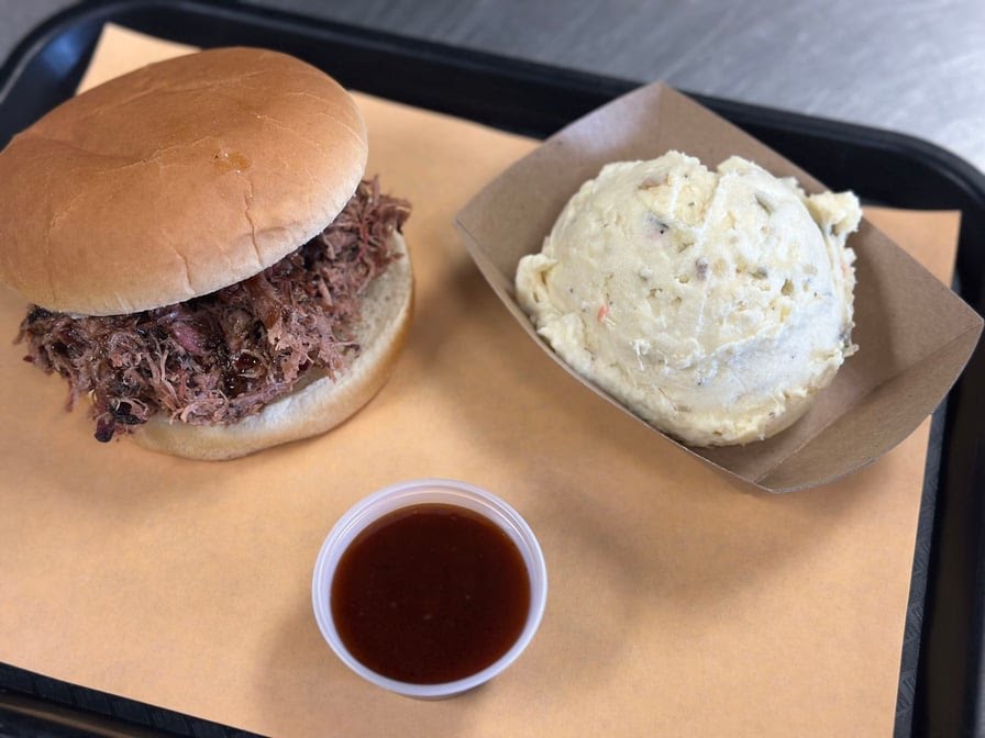 Sharon's Barbeque & Catering by null