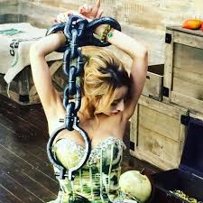 おばあちゃん露出狂 画像|歯グキ露出狂 (@deluxe_tokyo) / X