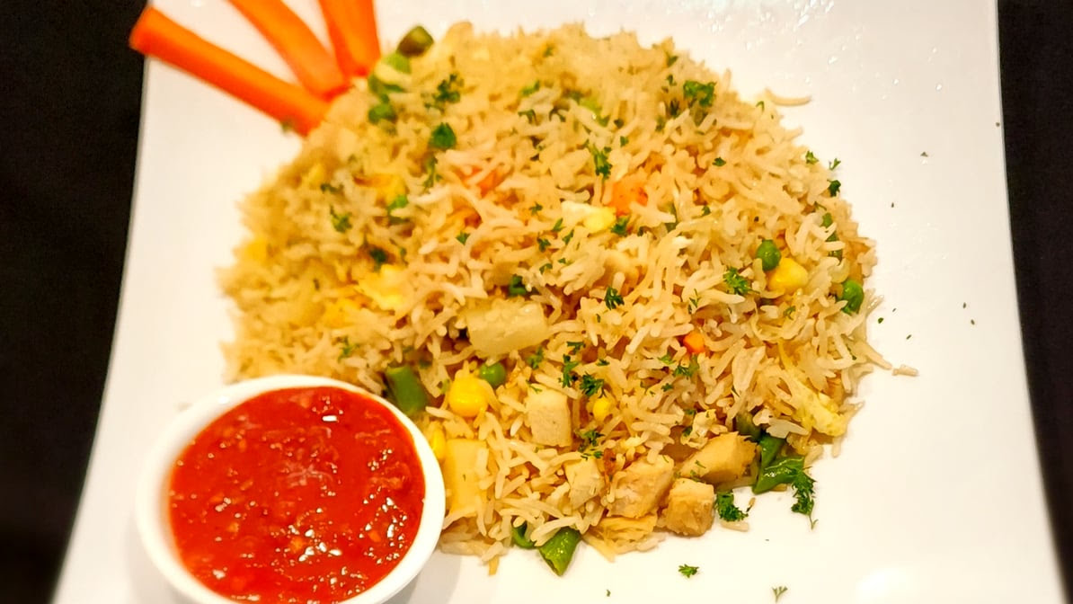 Yeti Sports Bar and Restaurant | Nepalese Indian Restaurant Berkeley by null