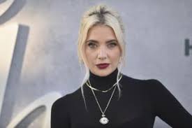 Cara delevingne and ashley benson are jpg x Ashley benson sexy