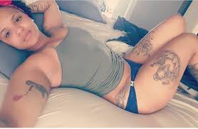 Rzzbegndhgaaaa jpg x Ebony mama