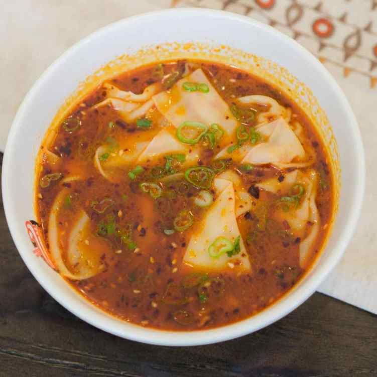 Min’s Noodle House 渔家重庆小面 by null