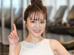 谷亜沙子|谷亜沙子さんのインスタグラム写真 - (谷亜沙子Instagram)「hair color change💇‍♀️ @kenp_78  さんありがとうございます🙏 ヘッドスパが本当に気持ちよくて毎回爆睡してるよ✌︎ 本日も暑くて溶けそうだけど頑張ろう、、☀️  夏バテ気味の時にはスープ系が ...