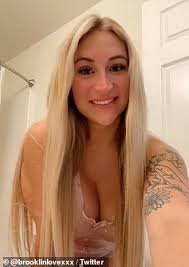 Girls do threesome jpg x Girls do threesome
