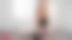barely legal trans |かろうじて合法的なトランスボーイは彼の男の子の猫を夜に濡らし、それをなめます - Pornhub.com