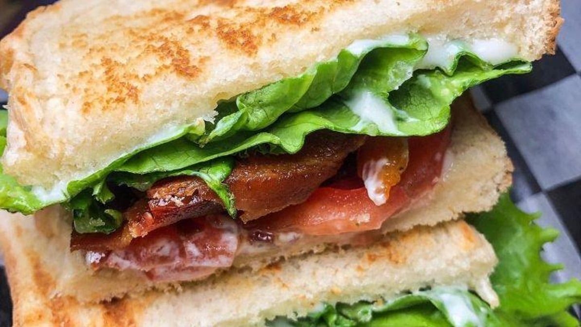 Harbor East Delicatessen & Pizzeria by null