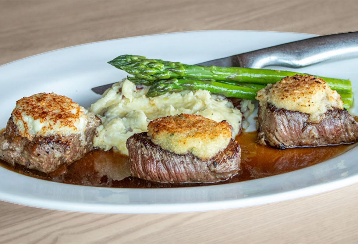 Cooper’s Hawk Winery & Restaurant by null