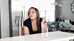 Milf gets stuck in elevator for fun jpg x Milf stuck