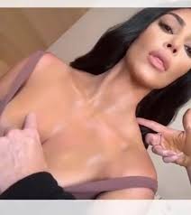 Kim kardashian tits jpg x Kim kardashian tits