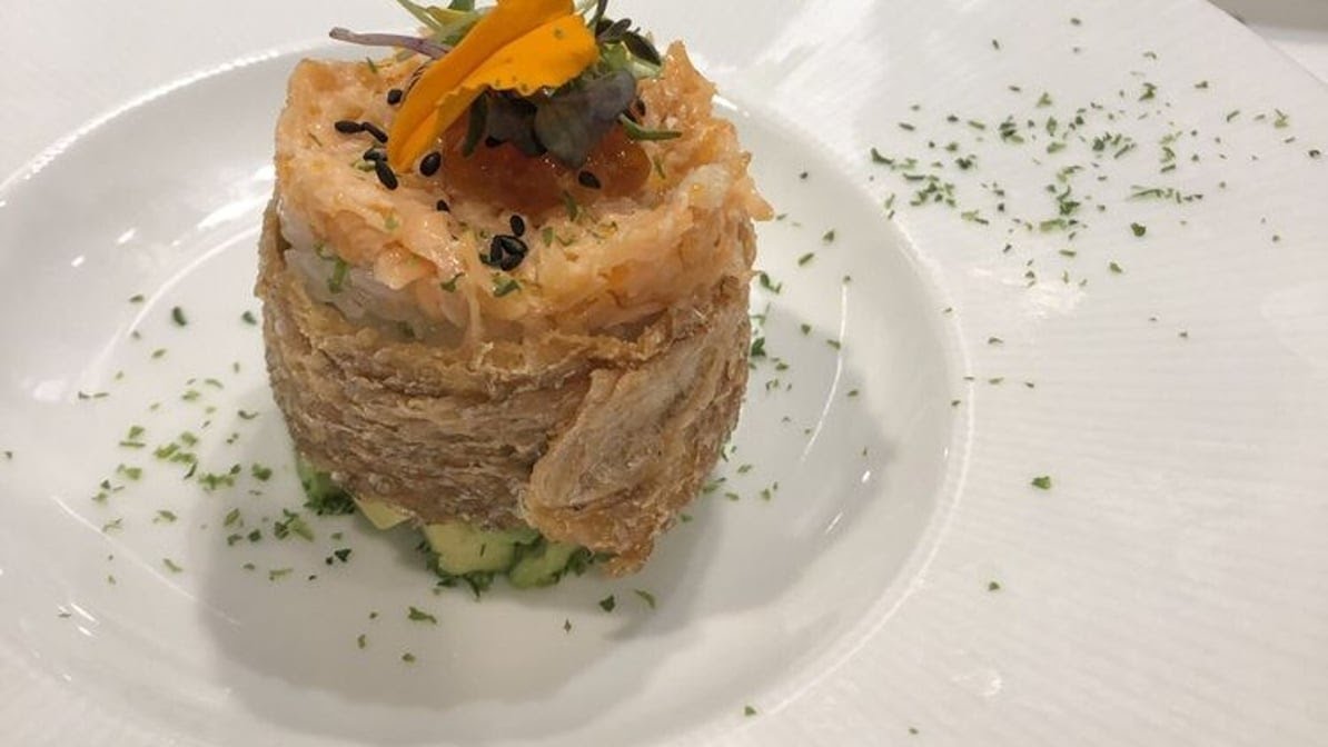 Momo Sushi by null