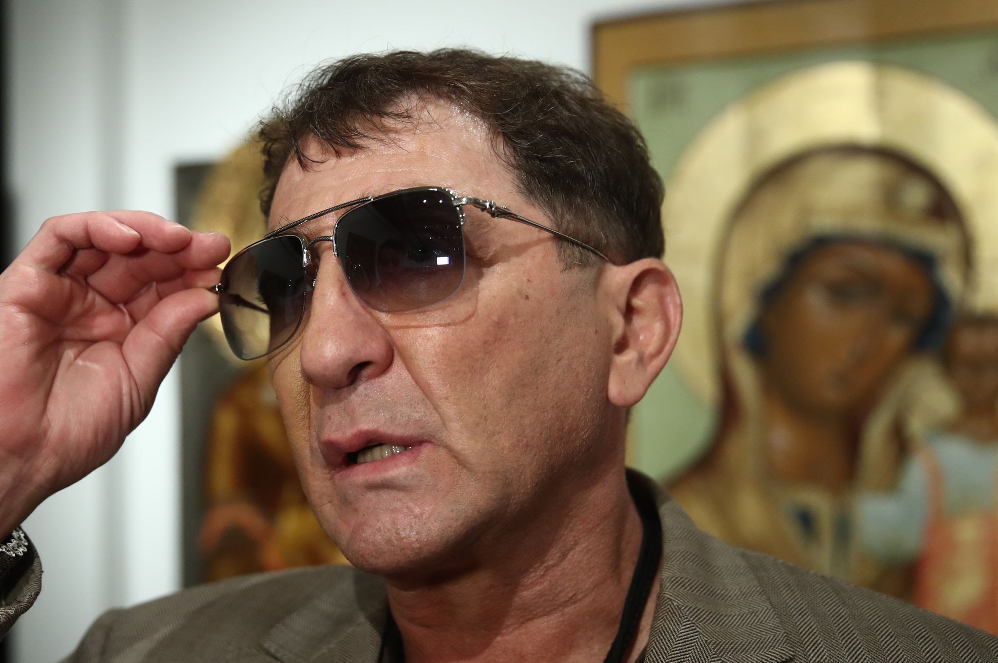 images?q=tbn:ANd9GcRyOrcLKn5Myhn3bK19T-9