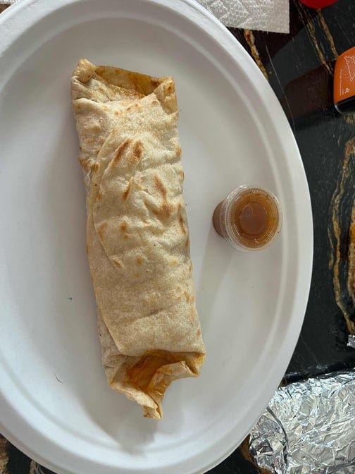 Reyna's Deli by null