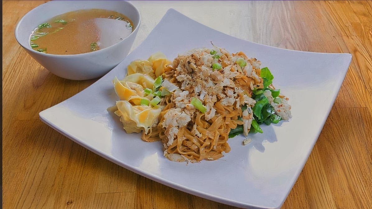 Dannee Thai by null