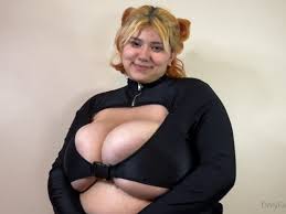 K huge tits titfuck eporner jpg x Huge titfuck