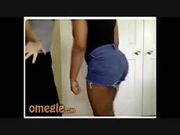 Black girl shit while twerking re upload jpg x Black girl twerking