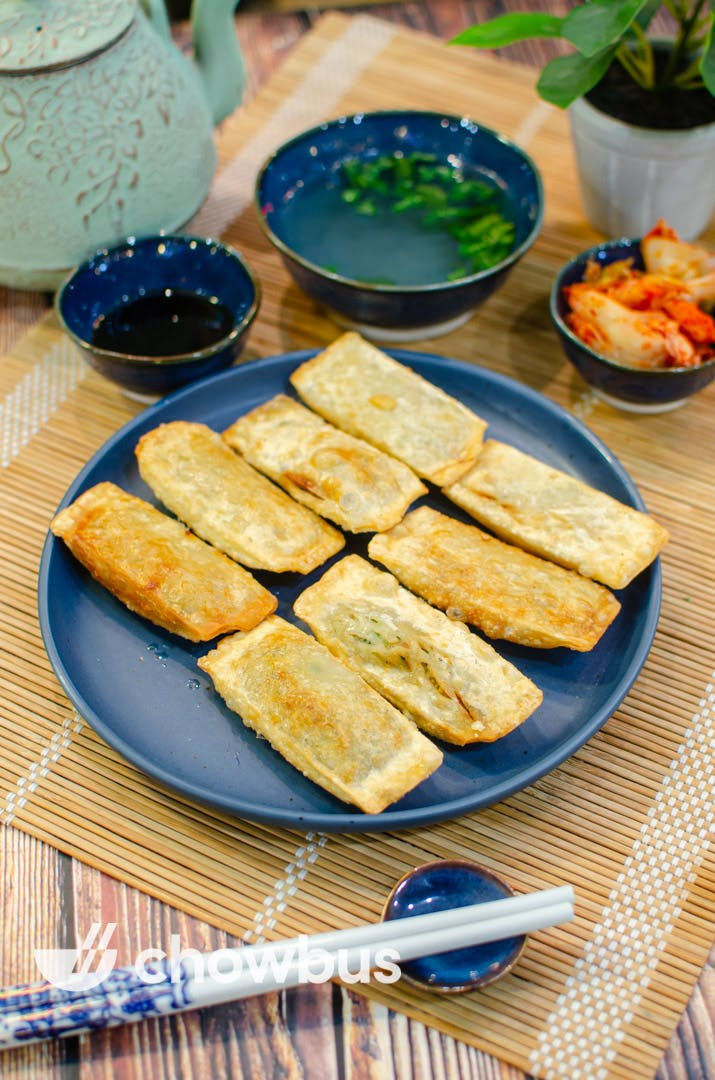 3 Sauces Hainam Chicken Rice 海南鸡饭 by null
