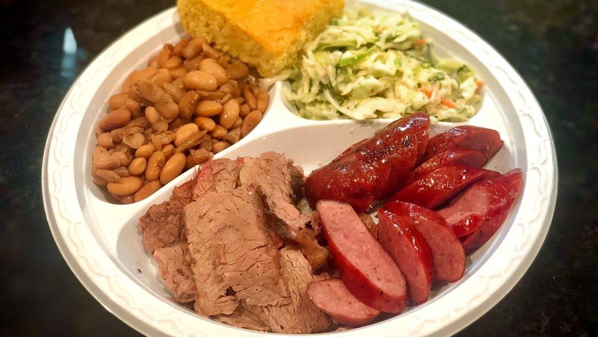 Sharon's Barbeque & Catering by null