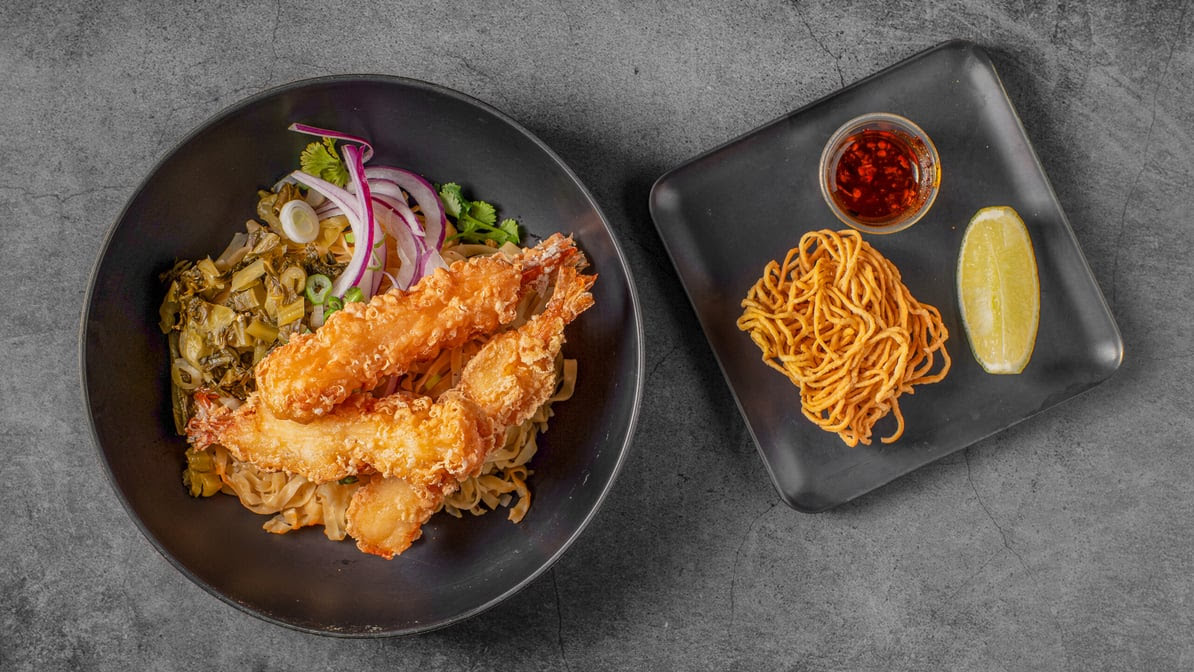 SAOHA KHAO SOI THAI CUISINE by null