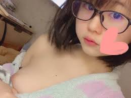 小学生  自撮り  乳首|