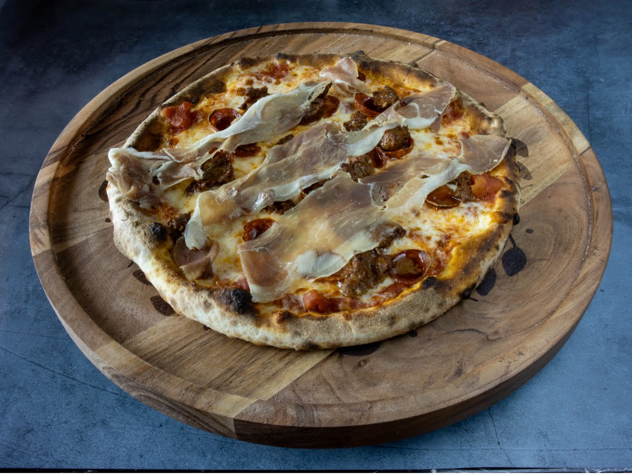 Passione Wood Oven Pizza & Wings by null