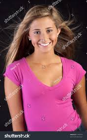 Pink teens|ピンクの服でポーズの女の子の写真素材・画像素材 Image 9968001