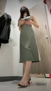 Full clip hot quay len lon mup gai xinh o trung tam thuong mai jpg x Quay len gai xinh