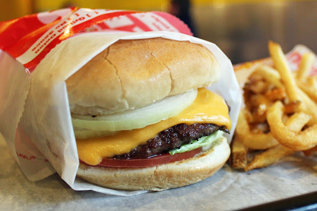 Petey's Burger by null