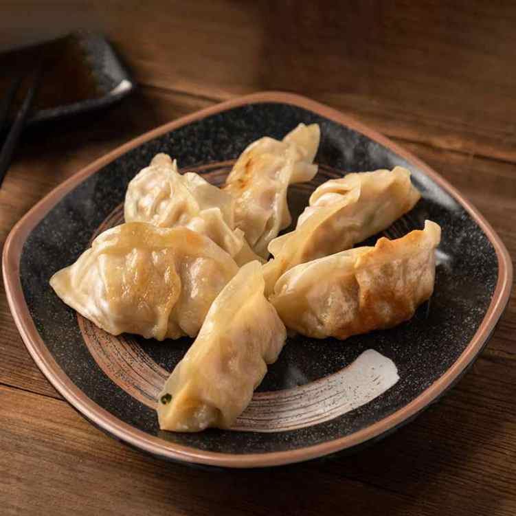 Dumpling District by null