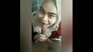 Hisap kontol jilat emut jpg x Bokep indonesia ngemut kontol