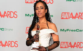 Lvbegndhgaaaa qvncyjtahab jpg x Star award winning