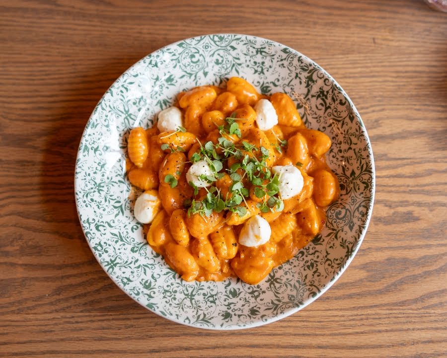 Gino & Marty's by null