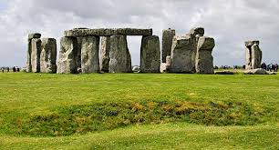 Castiga o excursie pentru 2 persoane la Stonehenge