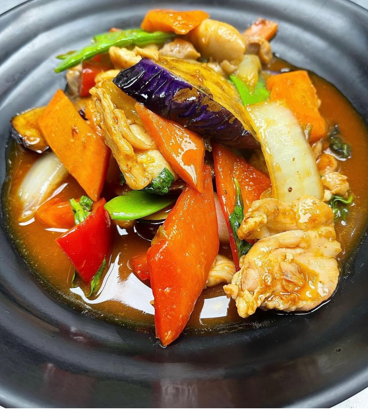 Vientiane Bistro by null