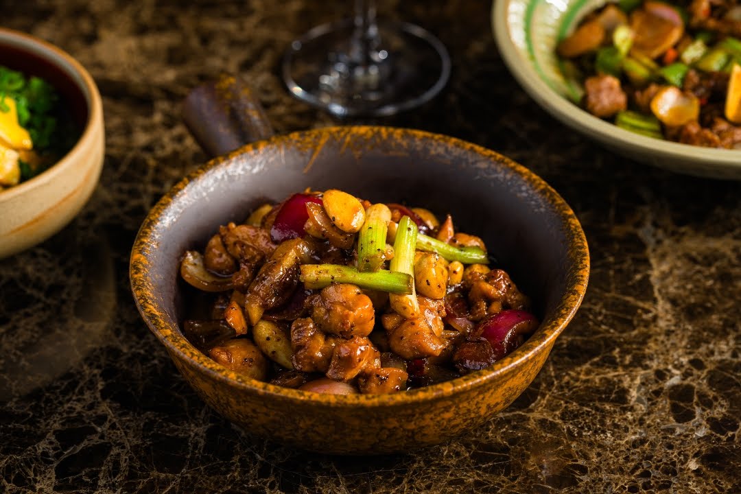 Red Sorghum 夜宴 by null