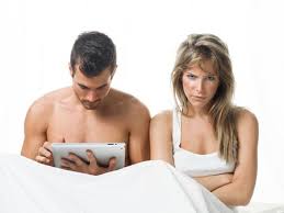 Ueymzehjeiwdqwrimrfkwqazbhnagf jpg x Couple in love