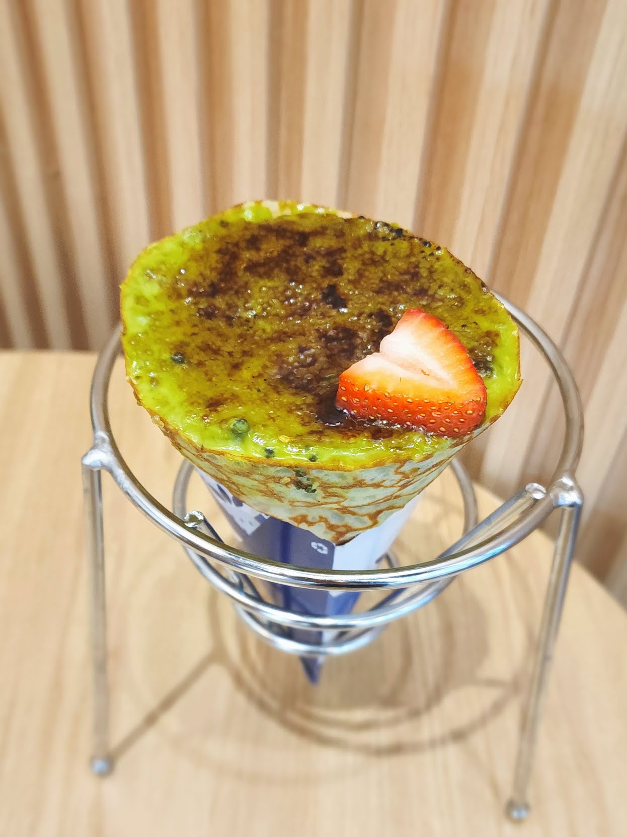 T-Swirl Crepe by null