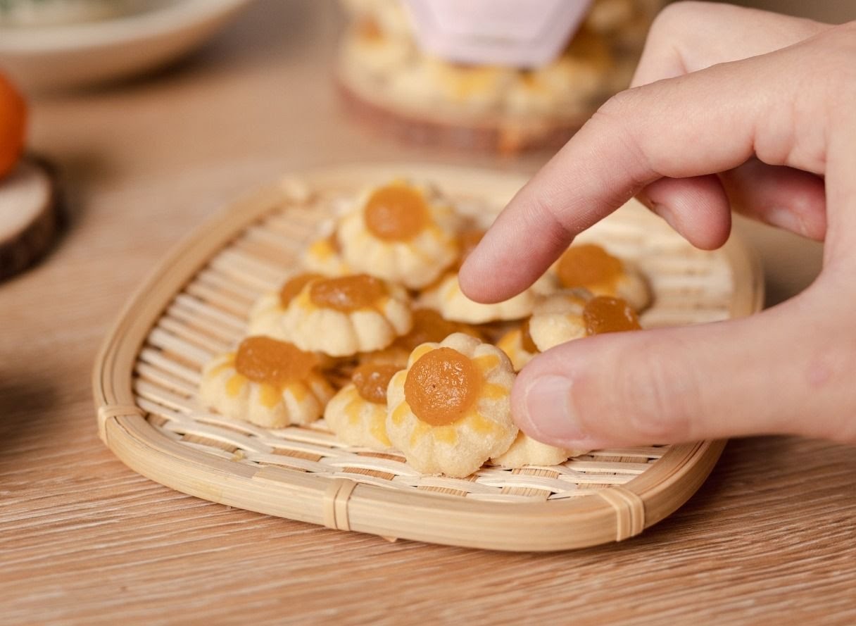 Delcie's Desserts and Cakes by null