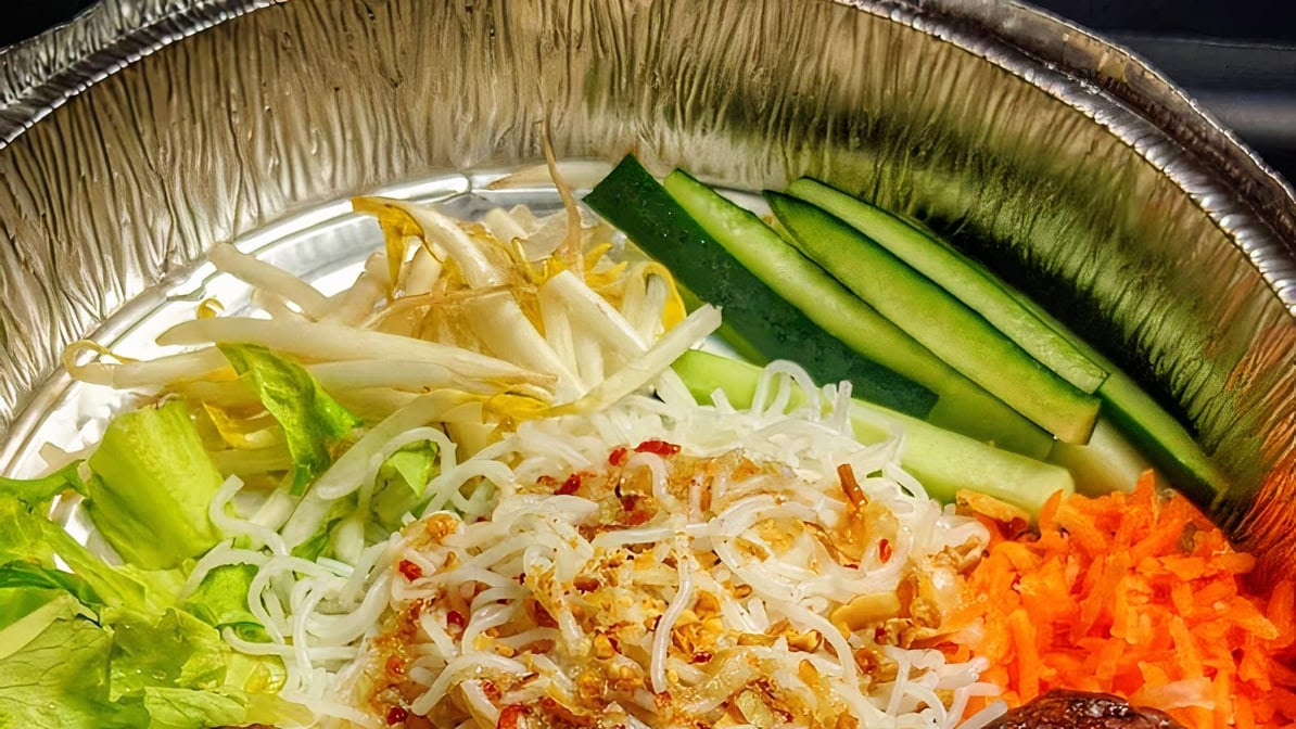 Banh Mi Zon by null