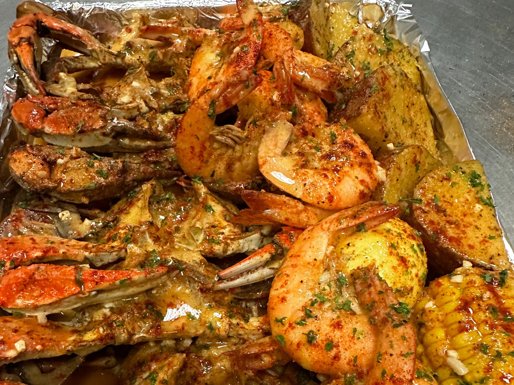 Geechie Garlic Crabs & Seafood by null