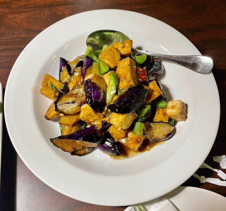 LucKi Thai Bistro by null