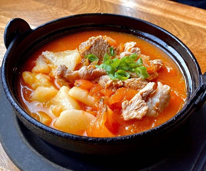 Yunnan Kitchen by null