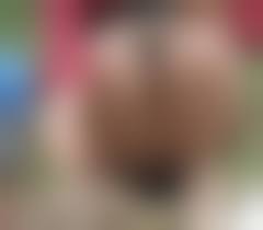 しゃがみパンチラママ|熟女な子連れママのパンチラ街撮り画像まとめvol.1 | パンチラ109