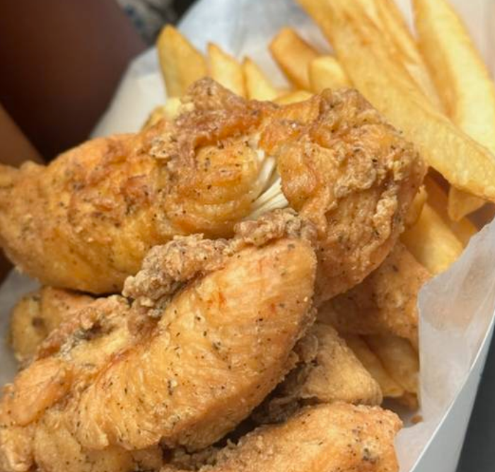 Harold's Chicken Hyde Park by null