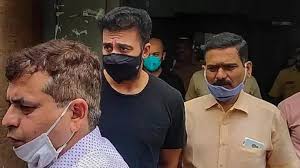 Mv yzmtowjmzi uwlwi otetowrkzty zda ytbixkeyxkfqcgc ux jpg x Kareena kapoor husband