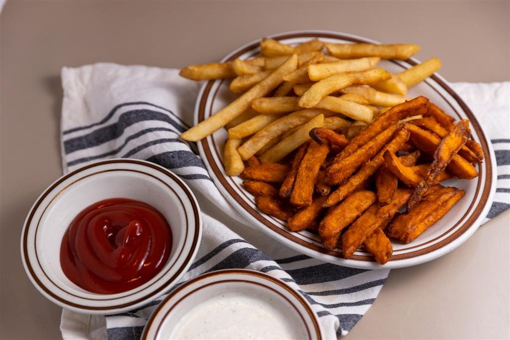 Art's Delicatessen & Restaurant by null