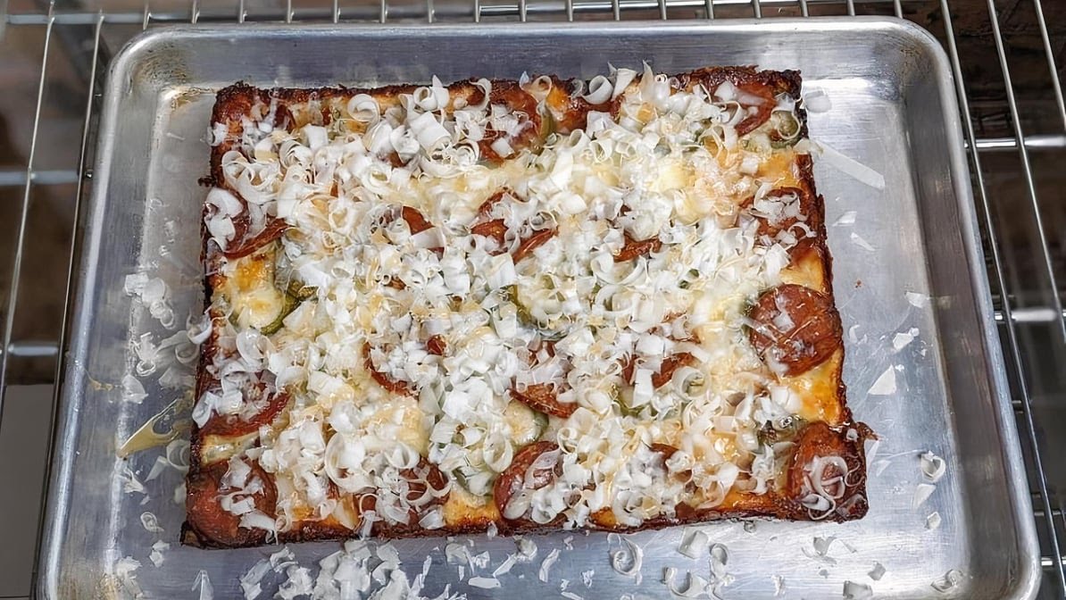 Wrecktangle Pizza by null