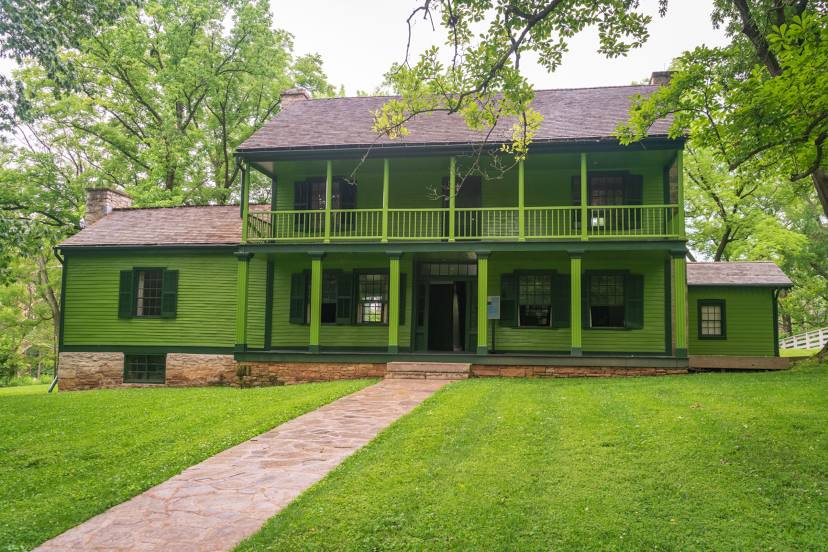 Mid America Tree Experts in St. Louis